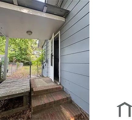 1847 Strathmore Ave — Photo 2