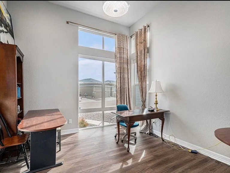255 Rogers Ct — Photo 3