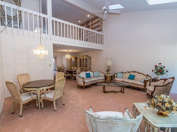 3rd image of 1685 Brookwood Dr