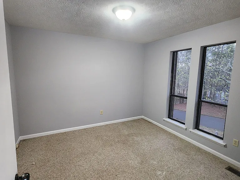 6694 Live Oak Ln — Photo 5