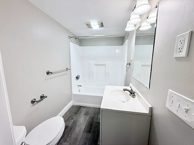 34 Walker St #D — Photo 3