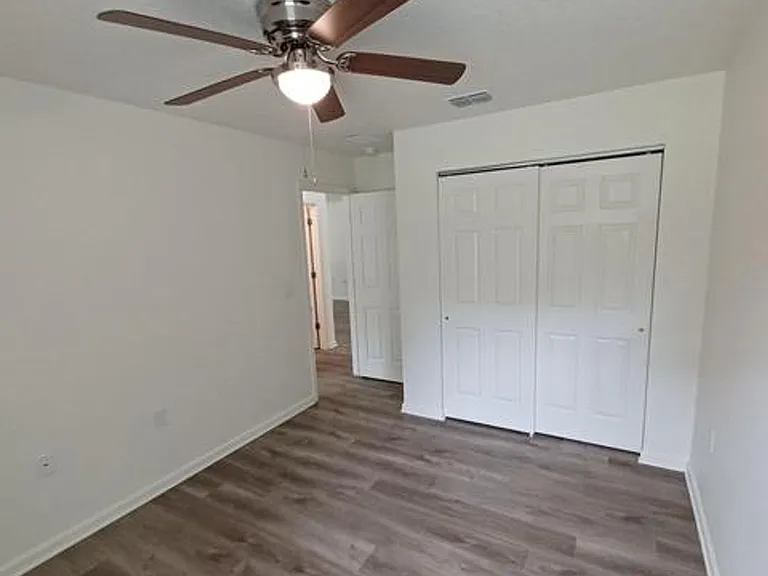 618 Hannah St — Photo 15