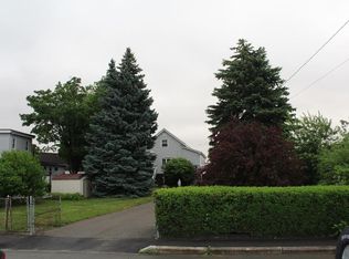 34 Linden St, Medford, MA 02155