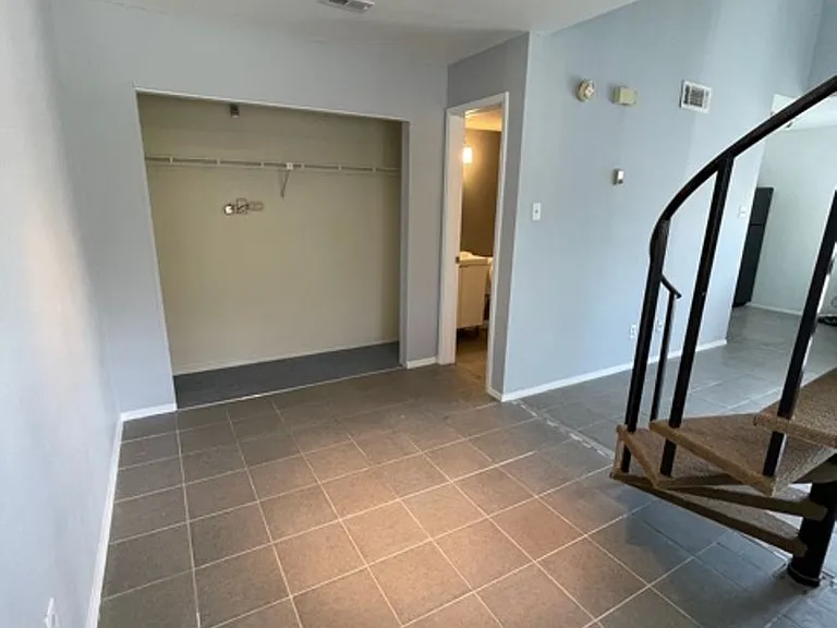 1840 Burton Dr #117 — Photo 7