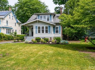 100 Woodbridge Ave, Metuchen, NJ 08840