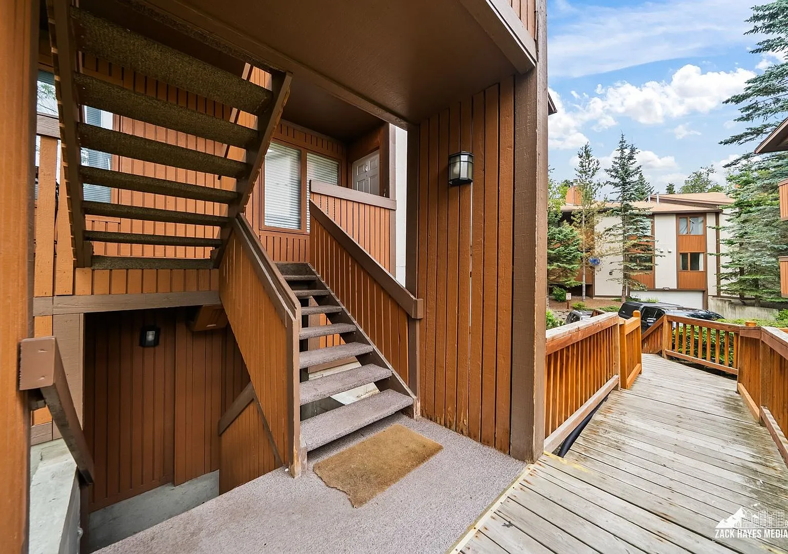 Desirable 2 Bed / 2 Bath, Top Floor Condo W/Garage, Fireplace, Storage - Call Today! — Photo 4