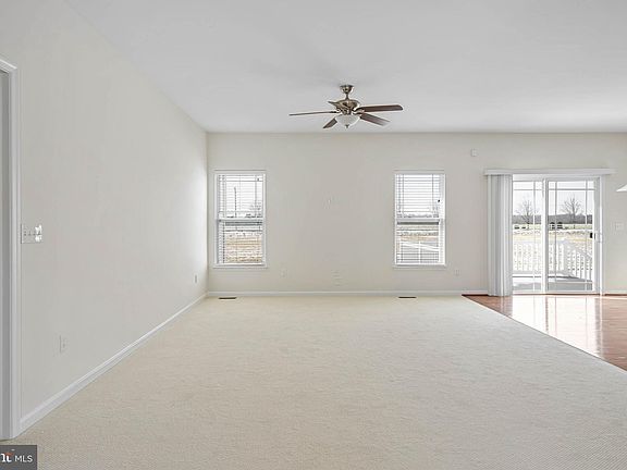 3rd image of 18923 Riverwalk Dr