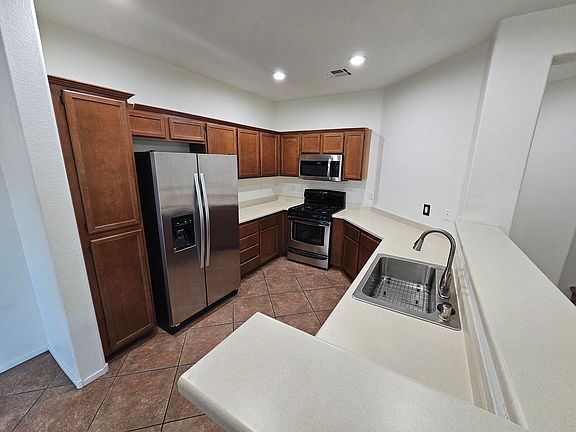 2nd image of 1024 Appaloosa Hills Ave