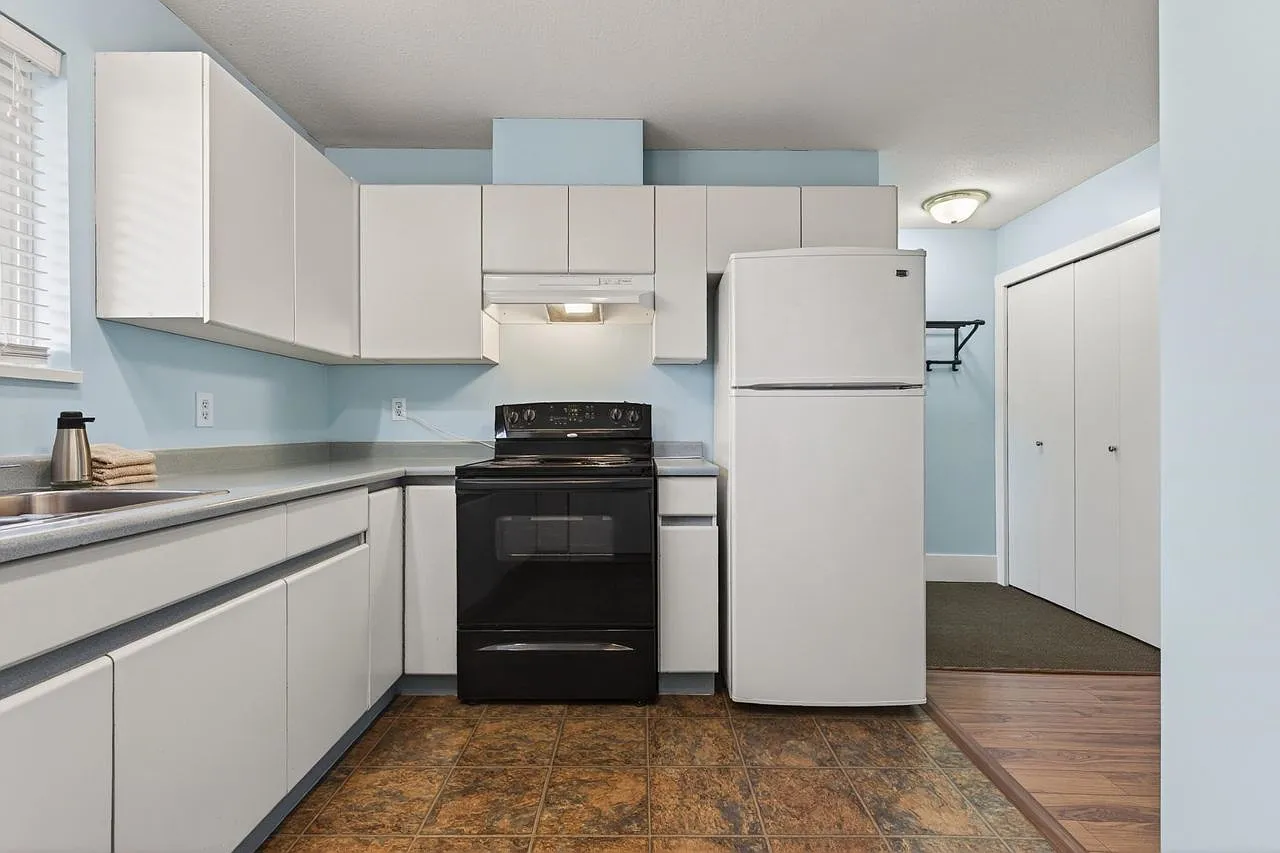2 bed, 1335 sqft, $1,800 — Photo 2