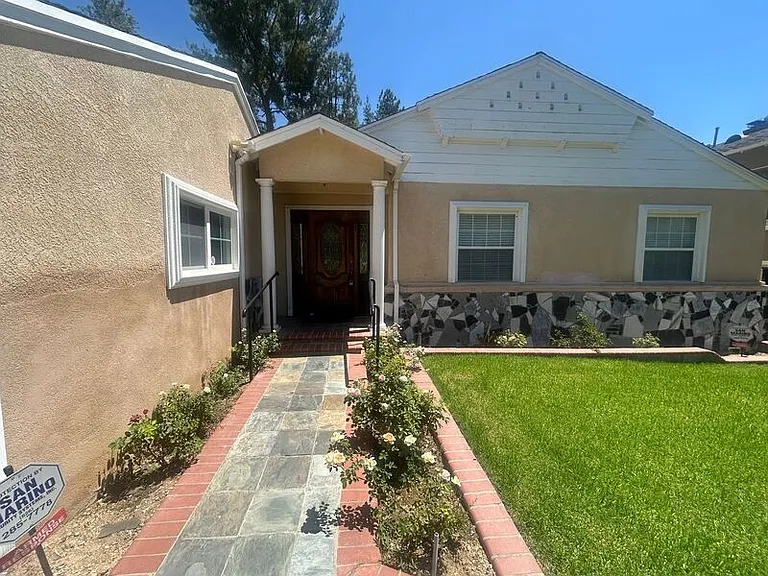 429 Paulette Pl — Photo 2