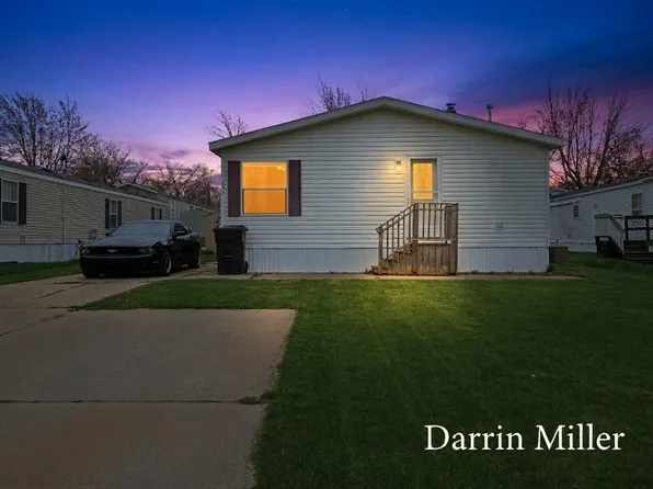 4460 Oakland Dr #142, Allendale, MI 49401