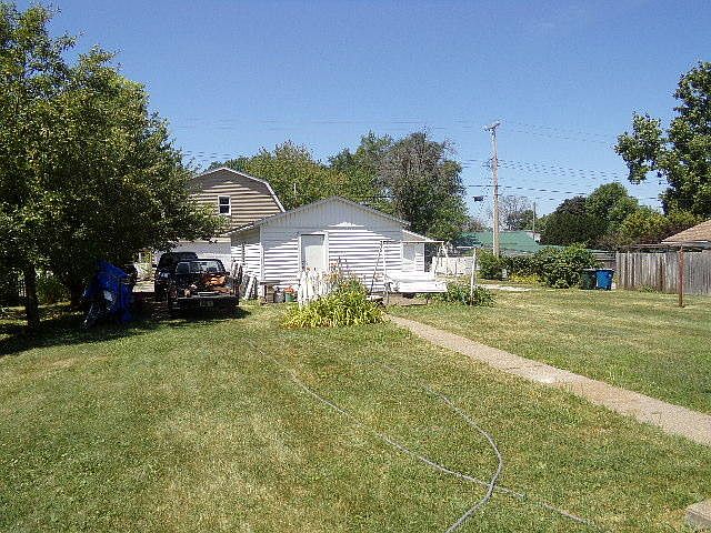 2nd image of 1126 Lincoln Blvd