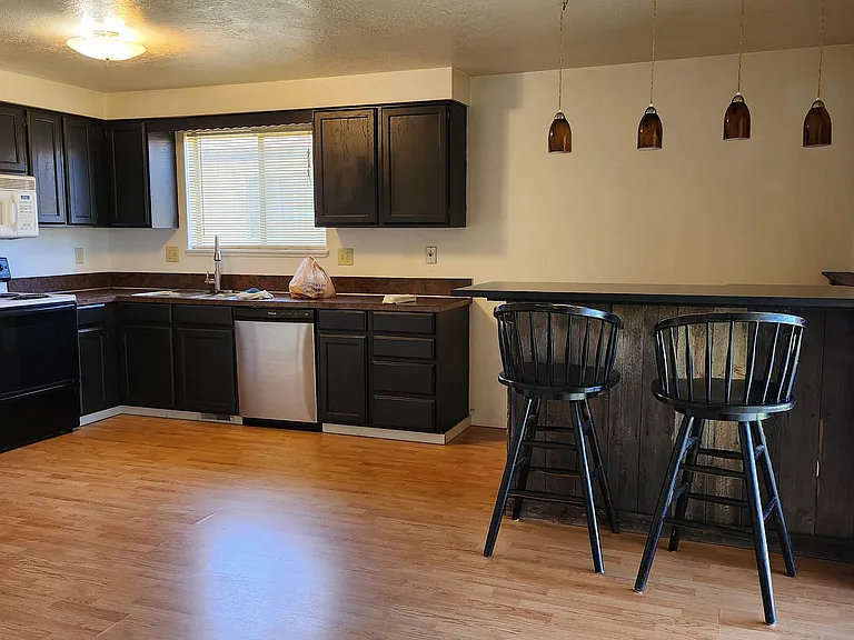 4852 N Sunderland Dr — Photo 7