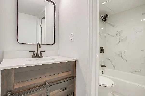 7900 Brookriver Dr #1113 — Photo 3