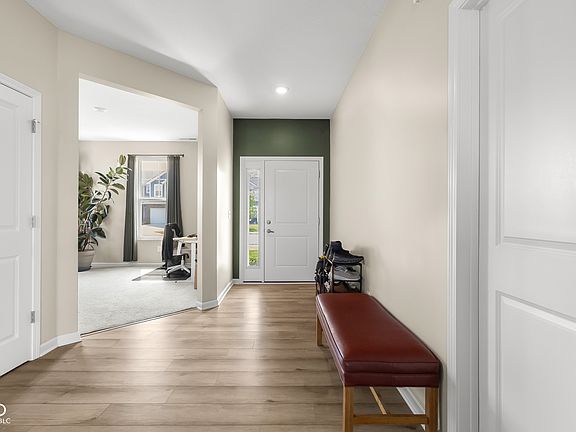 2nd image of 3943 Winston Ln