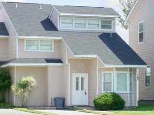 105 Lake Lynn Dr, Harvey, LA 70058
