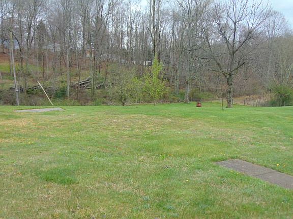 4th image of 20 Drennen Ln
