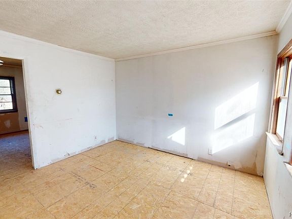 3rd image of 110 Byrd Ln