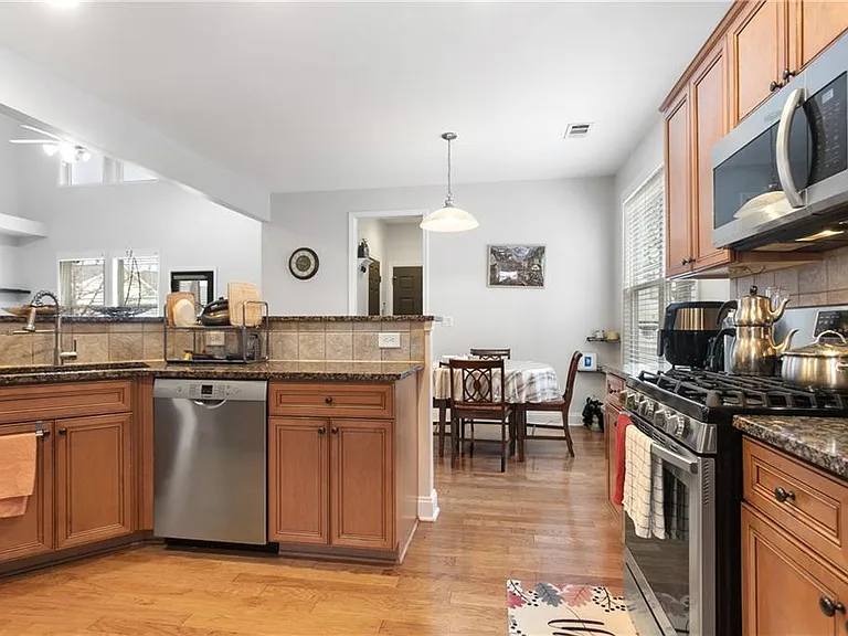 3538 Old Towne Ln — Photo 8
