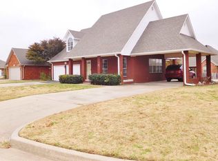 2012 6th Ave NW, Ardmore, OK 73401