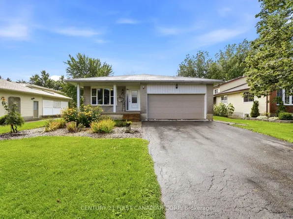 71 Edward St, Mapleton, ON N0G 1P0