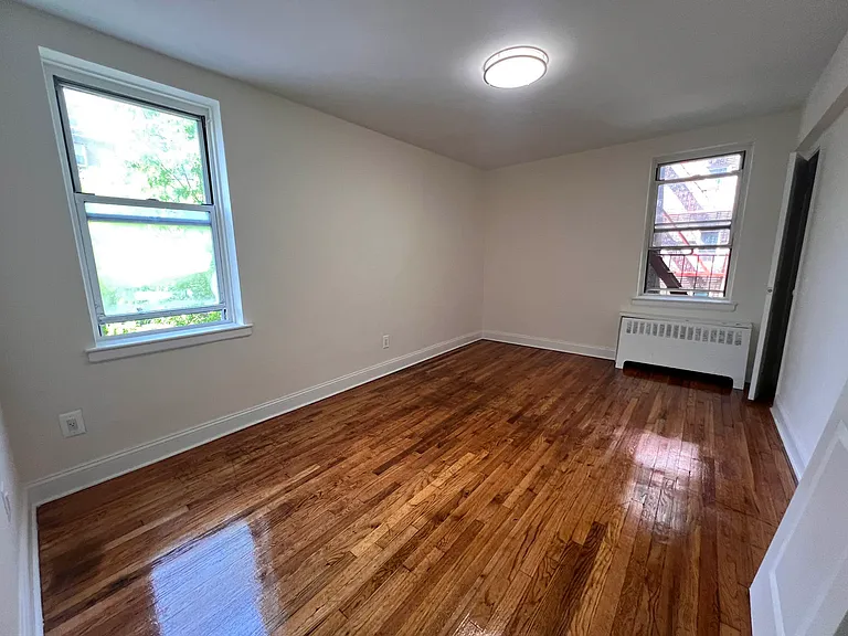 143-36 Barclay Ave #4O — Photo 3
