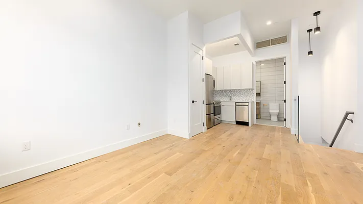 Rented by Nooklyn NYC LLC | media 14