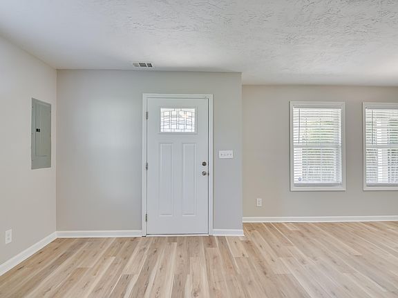 3rd image of 1807 Old Savannah Rd