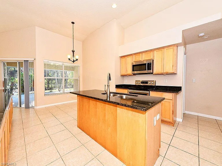 7117 Timberland Cir — Photo 4