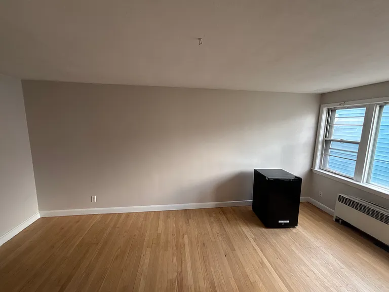 715 Burnside Ave #2E-2 — Photo 3
