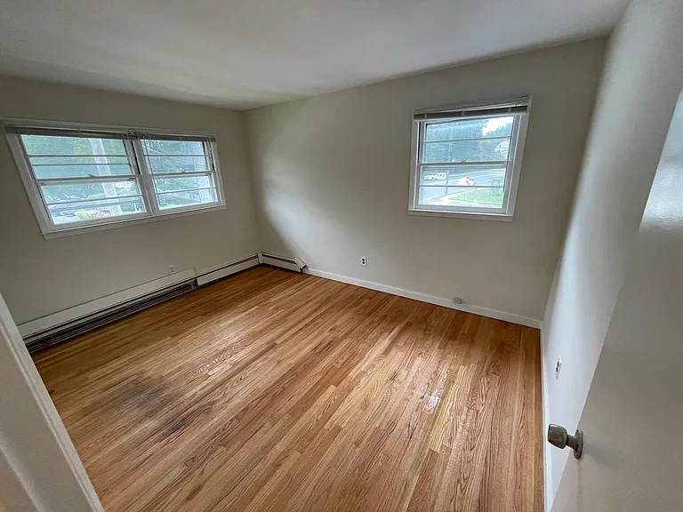 1533 Saint Georges Ave #2 — Photo 11