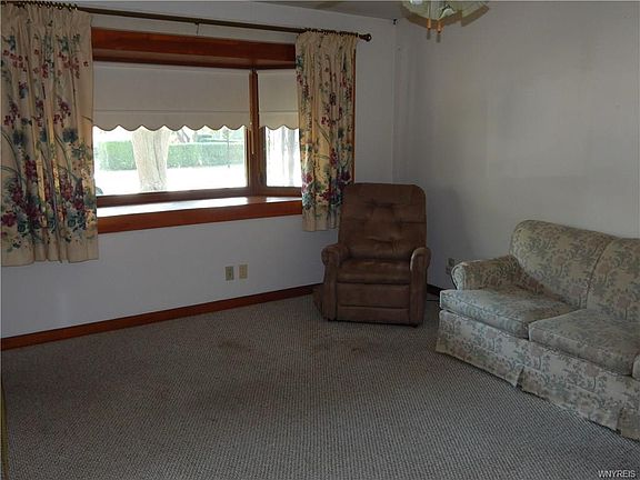 3rd image of 706 92nd St