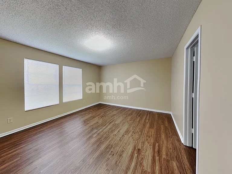 6904 Eagle Crossing Blvd — Photo 16