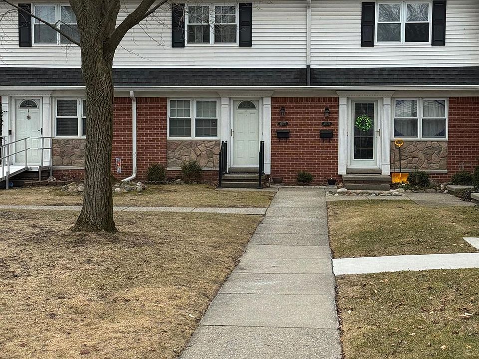 1st image of 45577 Kensington St