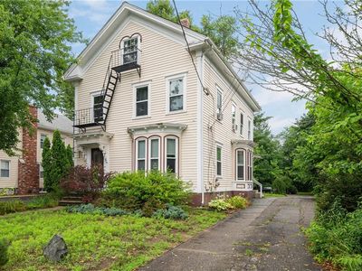 121 Grove St, Lincoln, RI, 02865