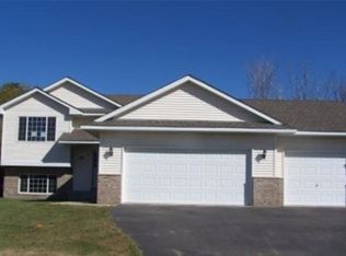 728 Brook Cir E, Montrose, MN 55363