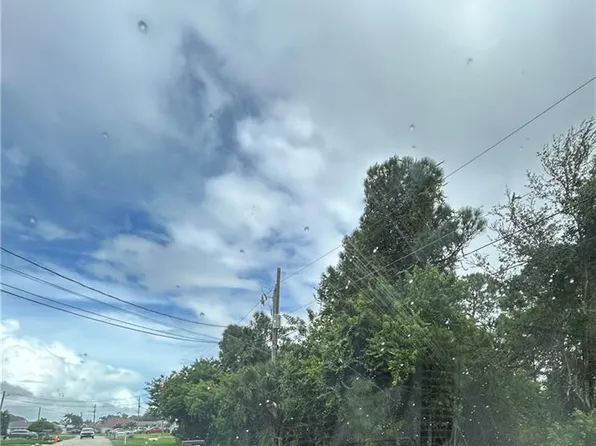 5930 NW Wolverine Rd, Port Saint Lucie, FL 34986