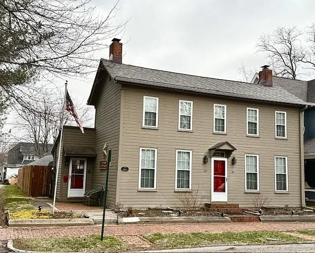 419 S 4th St photo 1