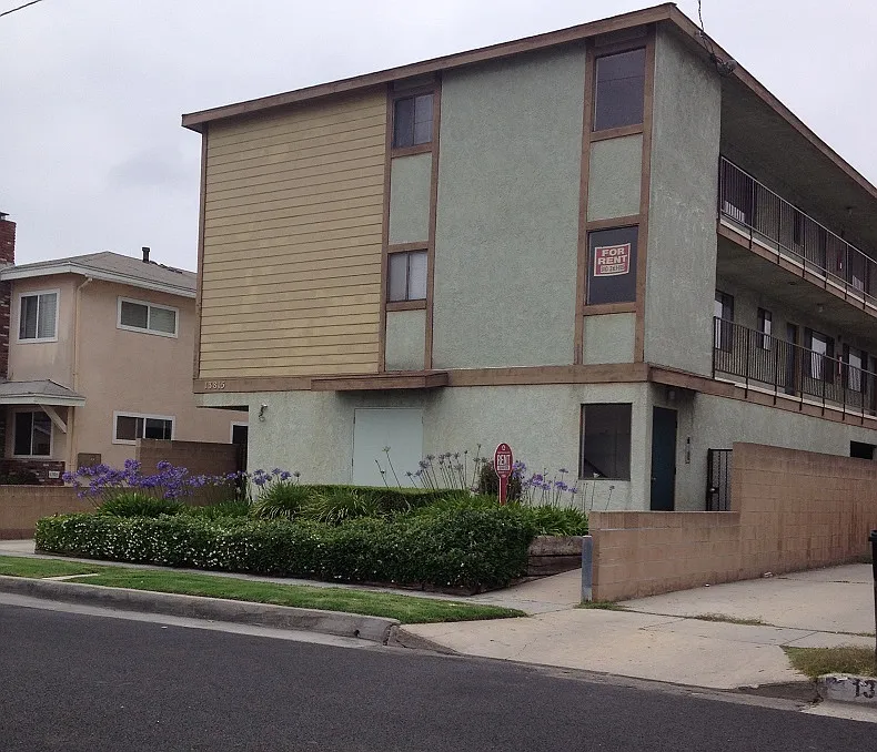 13815 Hawthorne Way #5