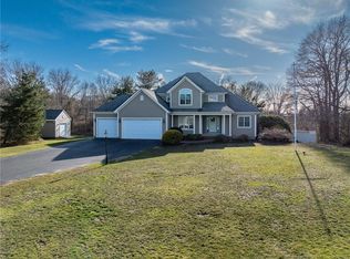 160 Cromwell Dr, Portsmouth, RI 02871