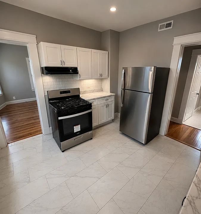 161 Lamberton St #3