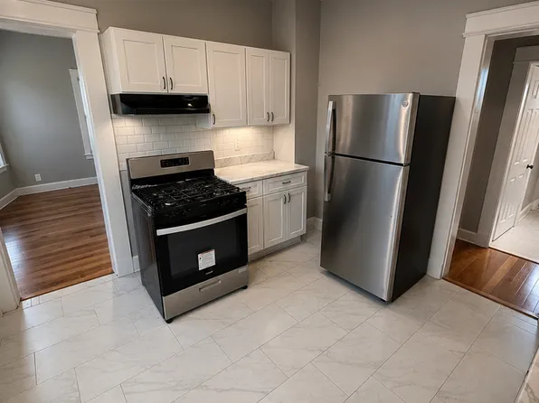 161 Lamberton St #3, New Haven, CT 06519