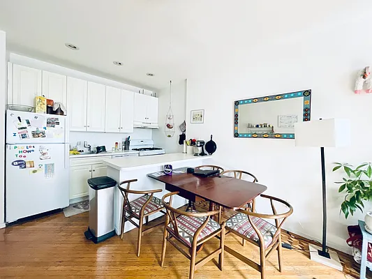 Rented by Level Group | media 3