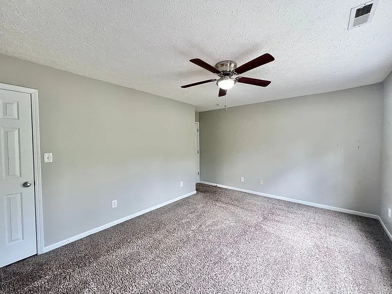 2019 Spring Creek Dr — Photo 11