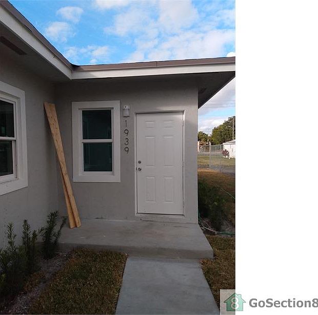 1st image of 1939 NW 53rd St