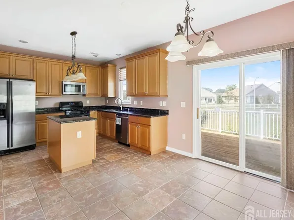 50 Wlodarczyk Pl, Parlin, NJ 08859