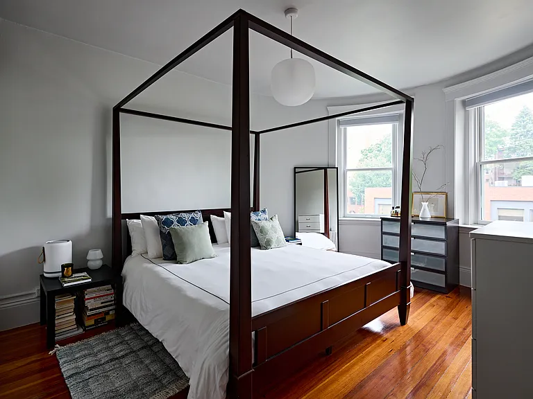 638 Washington St #2 — Photo 4