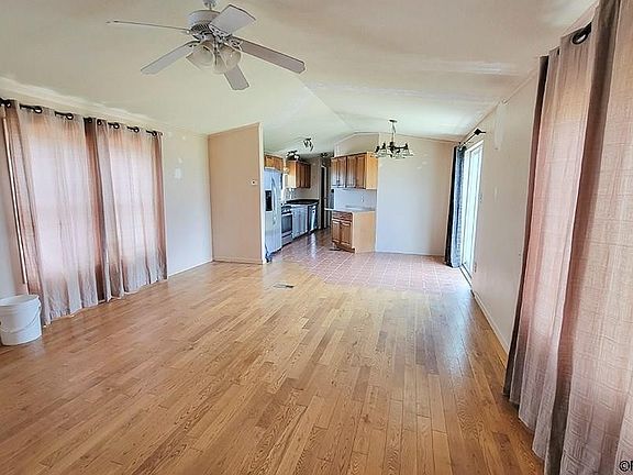4th image of 114 Highland Ave