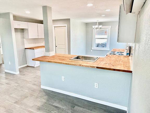 5th image of 1404 Trinity Ave