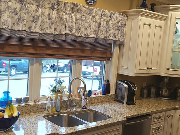 3rd image of 123 Copperstone Dr